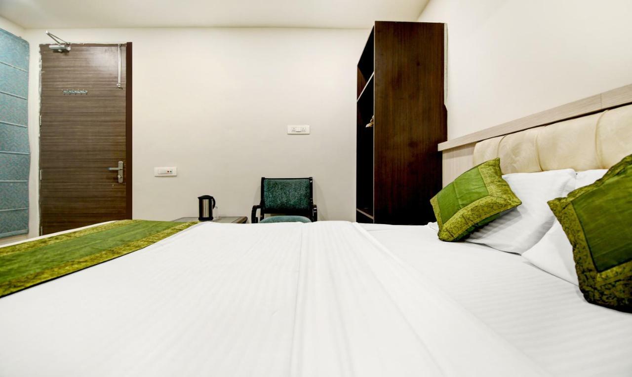 Itsy Hotels Solitaire Амбала Экстерьер фото