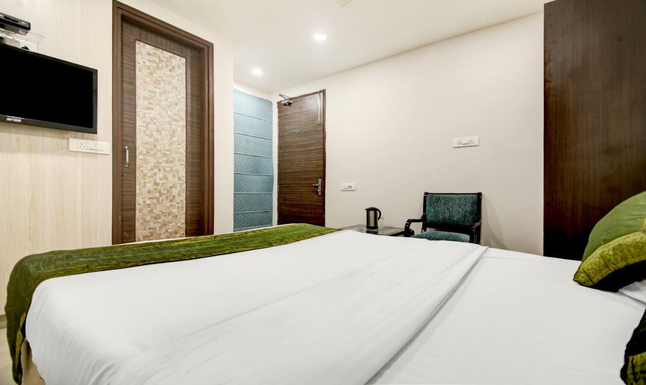 Itsy Hotels Solitaire Амбала Экстерьер фото